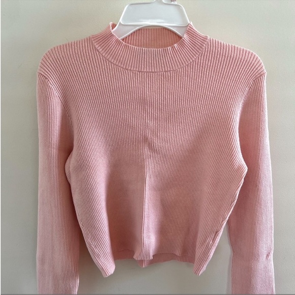 Brandy Melville Brett Turtleneck Top - Picture 5 of 12